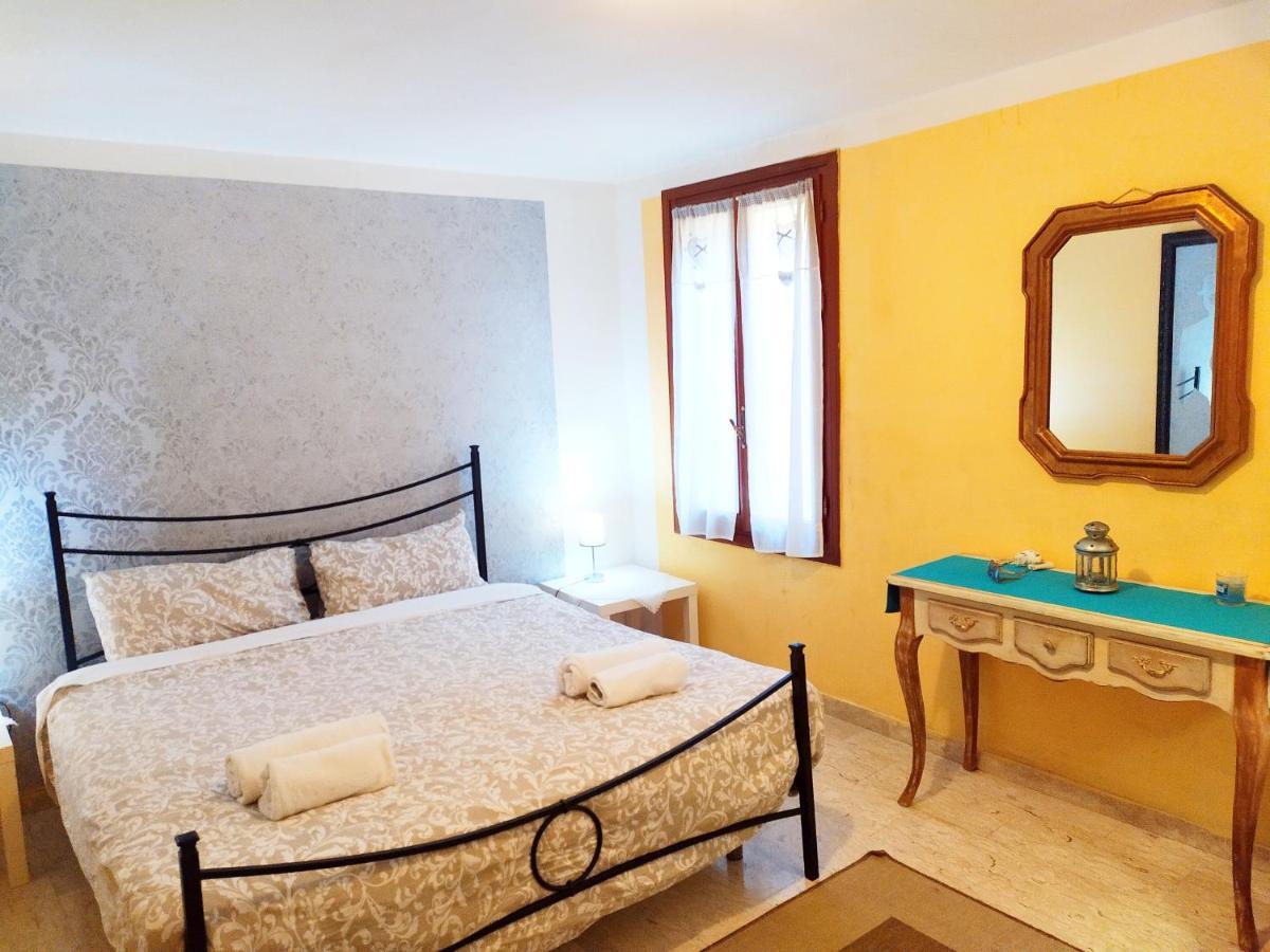 Hotel Two Steps From Rialto Bridge Venecia Exterior foto