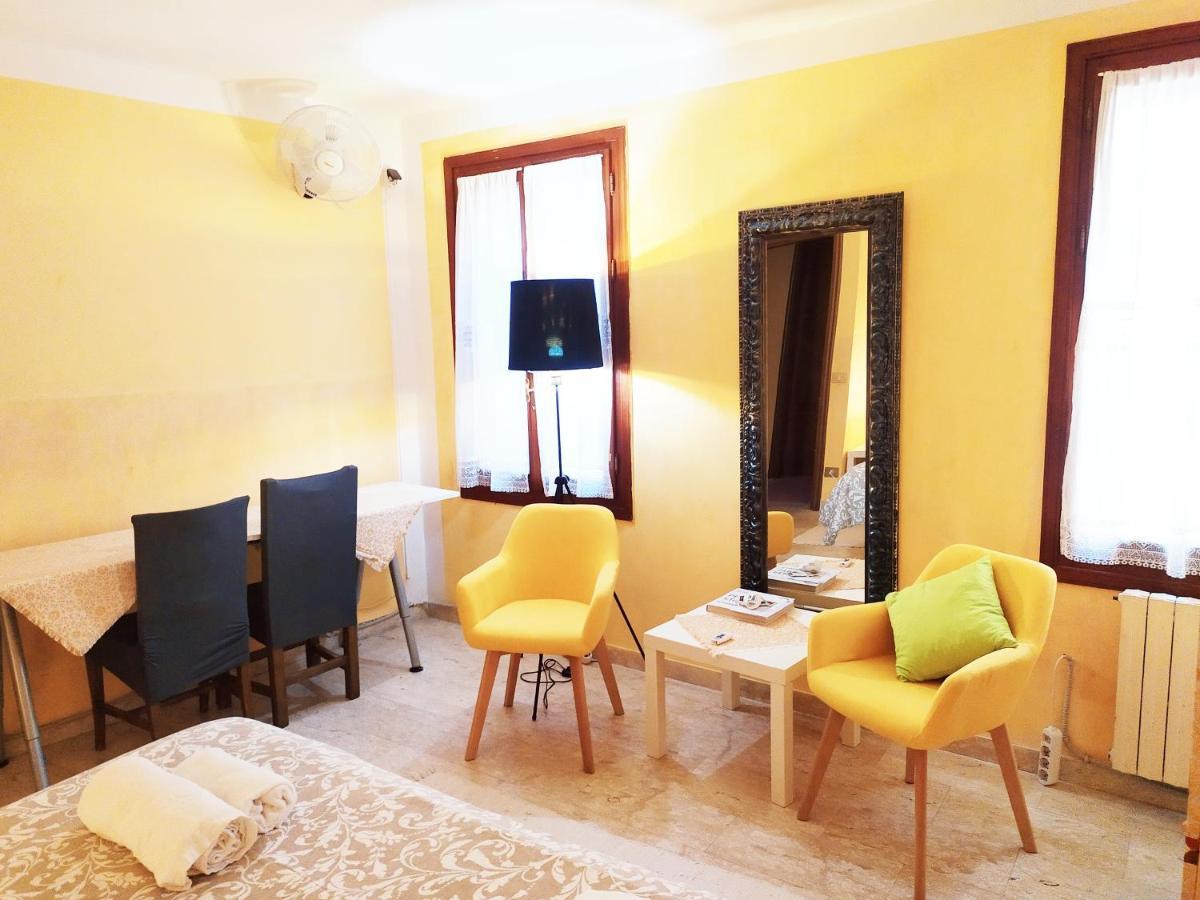Hotel Two Steps From Rialto Bridge Venecia Exterior foto